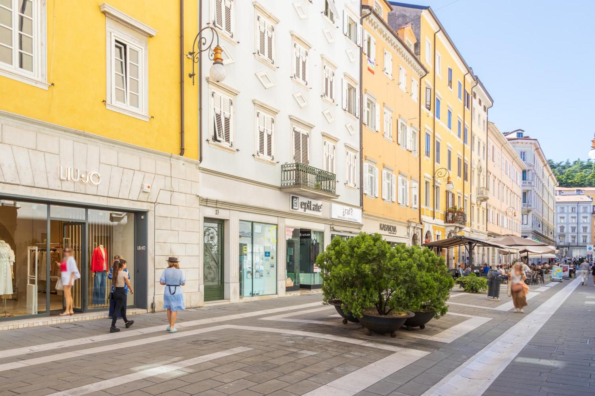 Rifugio Wilde, A Trieste Centro Con Parcheggio Екстериор снимка